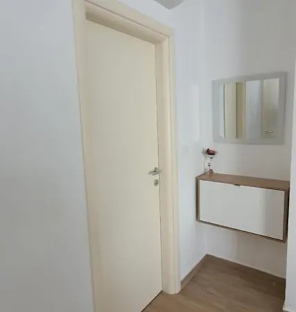 Apartment Sunrise With Private Parking Pula Exterior photo