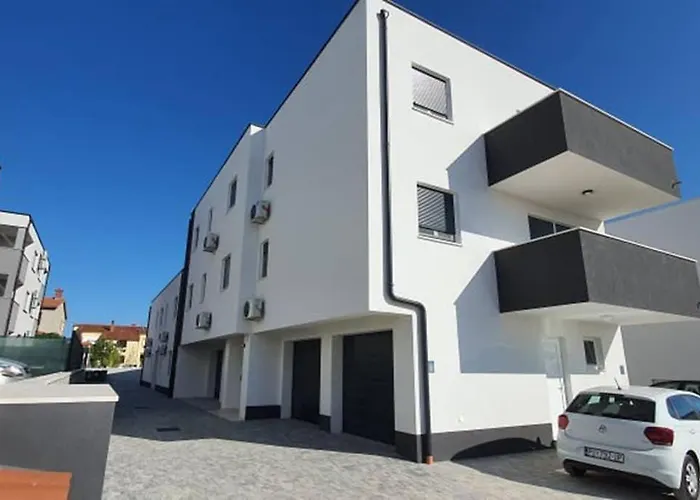 Apartment Sunrise With Private Parking