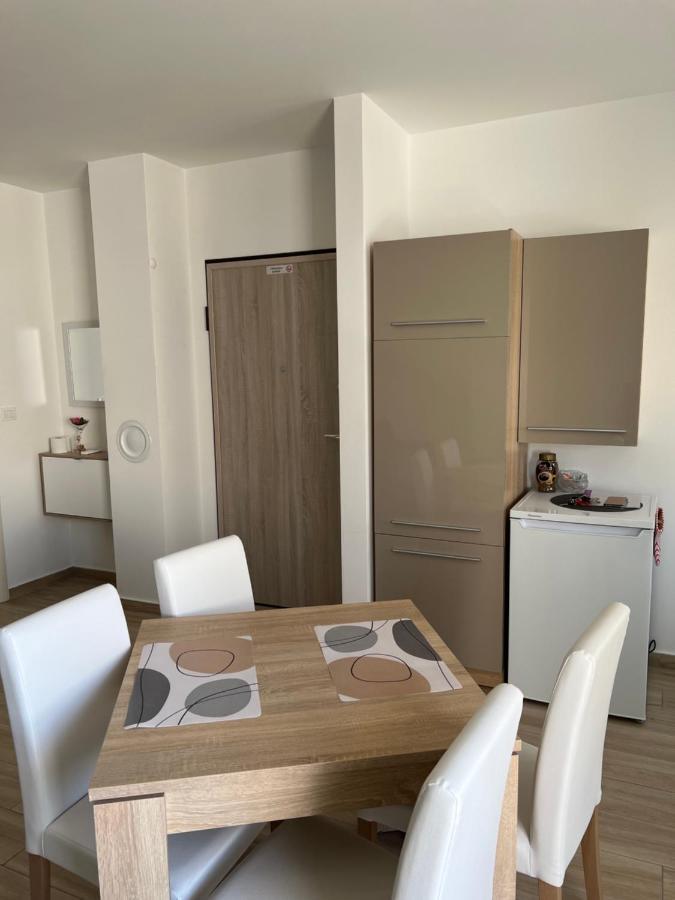 Sunrise With Private Parking Apartment Pula