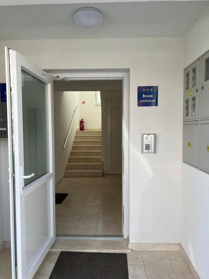 Sunrise With Private Parking * Pula