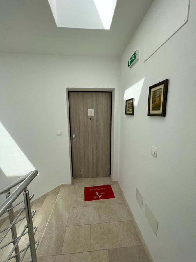 Sunrise With Private Parking Apartment Pula